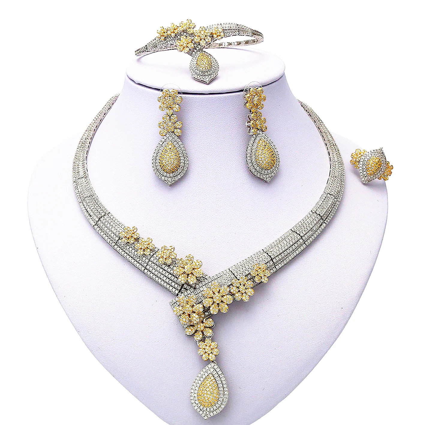 Hot Selling Zircon Jewelry Set High-End Crystal Necklace Jewelry Set Bridal Wedding Party 925 White Fungus Needle Jewelry Sets
Hot Selling Zircon Jewelry Set High-End Crystal Necklace Jewelry Set Bridal Wedding Party 925 White Fungus Needle Jewelry Sets