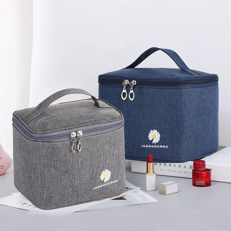 Qetesh High Quality Pu Cosmetics Bag Women Makeup Travel Bag For Cosmetics, Customizable
Qetesh High Quality Pu Cosmetics Bag Women Makeup Travel Bag For Cosmetics, Customizable