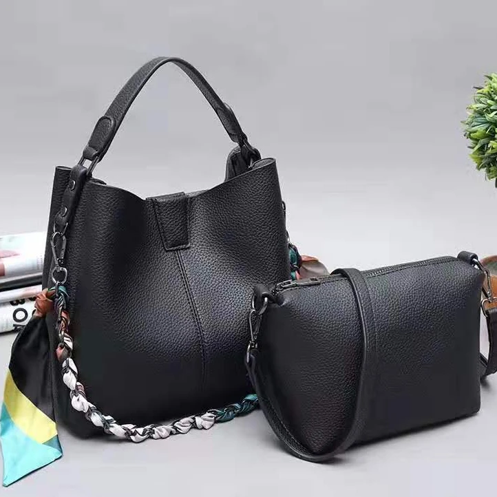 2020 hot selling classical design tote bag 2 in1 bag with metal chain for ladies 
2020 hot selling classical design tote bag 2 in1 bag with metal chain for ladies