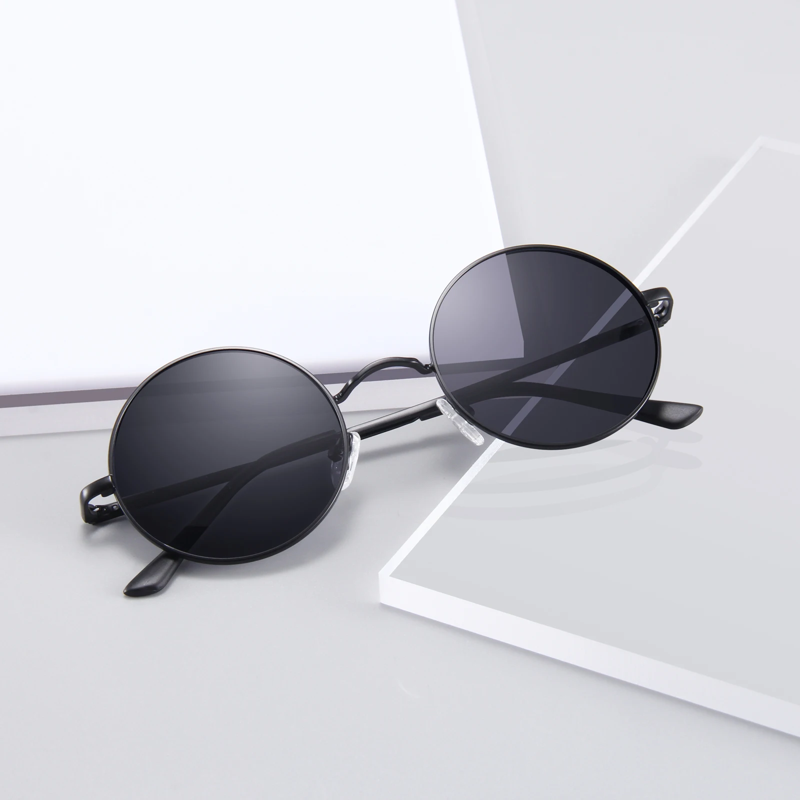 CONCHEN products china wholesale vintage sun glasses women men round metal sunglasses
CONCHEN products china wholesale vintage sun glasses women men round metal sunglasses