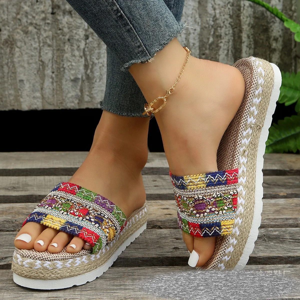 2023 New Thick Sole Ethnic Style Slippers Women's Thick Sole Hemp Rope Embroidery Slippers Large Size Color Matching Slippers
2023 New Thick Sole Ethnic Style Slippers Women's Thick Sole Hemp Rope Embroidery Slippers Large Size Color Matching Slippers