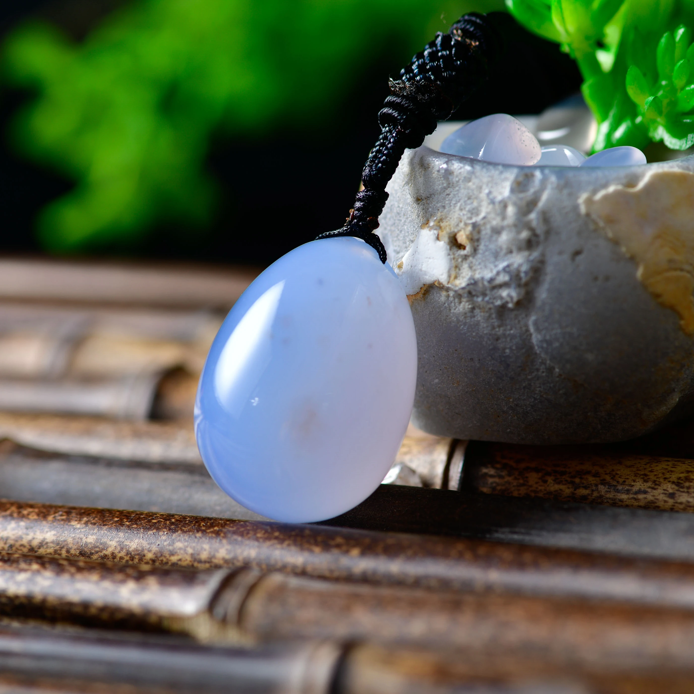 Wholesale Blue chalcedony yoni eggs natural Crystal gemstone blue agate stone jade jasper Healing yoni eggs
Wholesale Blue chalcedony yoni eggs natural Crystal gemstone blue agate stone jade jasper Healing yoni eggs