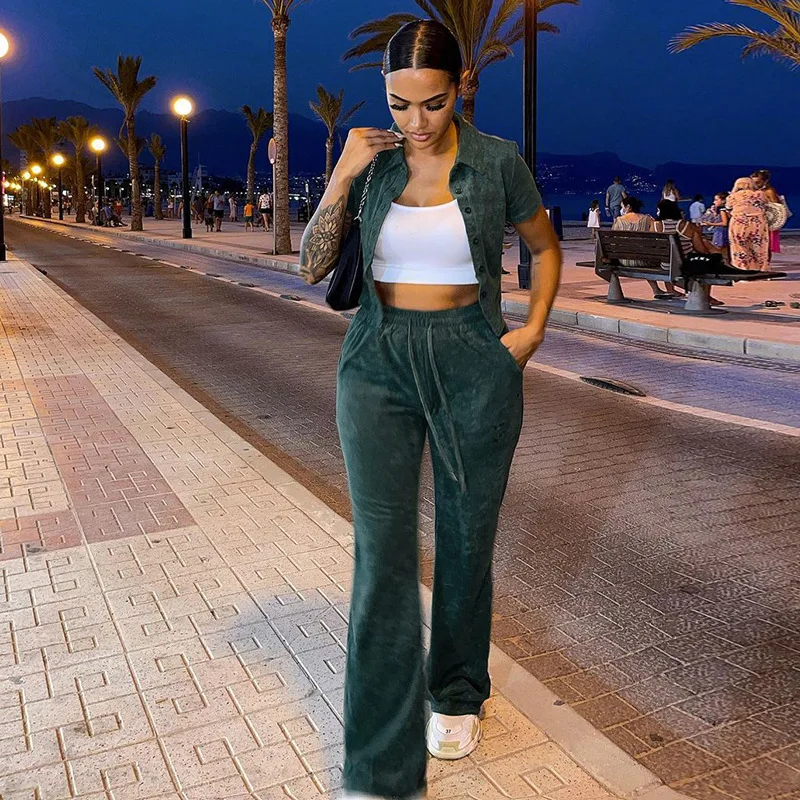 INS trendy fall 2021 women clothes velour lady tracksuit all-match two piece pants set
INS trendy fall 2021 women clothes velour lady tracksuit all-match two piece pants set