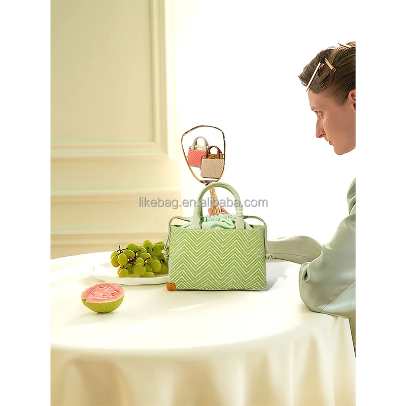 LIKEBAG hot-selling fashion designer casual portable shoulder crossbody bag with woven design
LIKEBAG hot-selling fashion designer casual portable shoulder crossbody bag with woven design