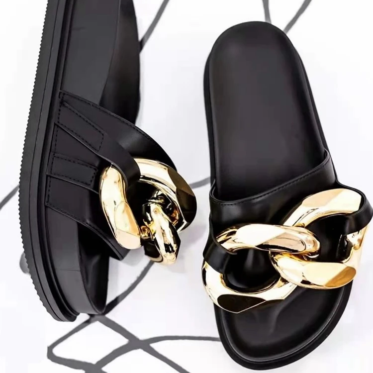 High Quality 2021 New Fashionable Gold Chain Lady's Luxury Slippers Flat Outside Beach Slides Shoes Women, Customized color
High Quality 2021 New Fashionable Gold Chain Lady's Luxury Slippers Flat Outside Beach Slides Shoes Women, Customized color