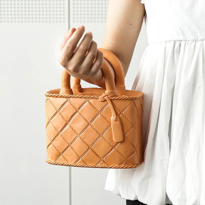New Arrival Resin Handbag Flower Vase Statue Bag Hanging Flower Pots For Living Room
New Arrival Resin Handbag Flower Vase Statue Bag Hanging Flower Pots For Living Room