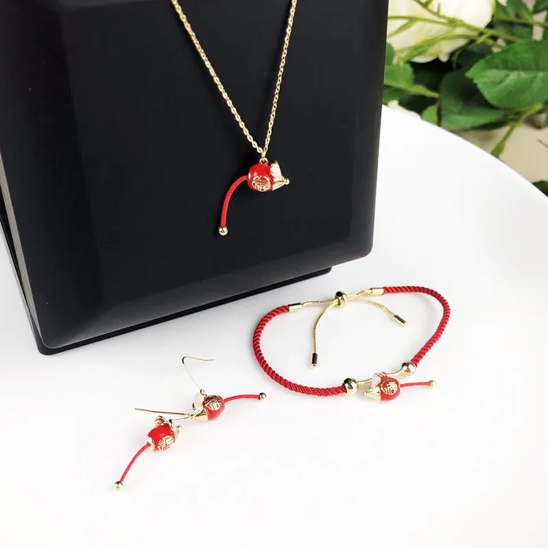 New Korean version of the golden mouse necklace female mini zodiac earrings bracelet set on behalf gold plated jewelry filled
New Korean version of the golden mouse necklace female mini zodiac earrings bracelet set on behalf gold plated jewelry filled
