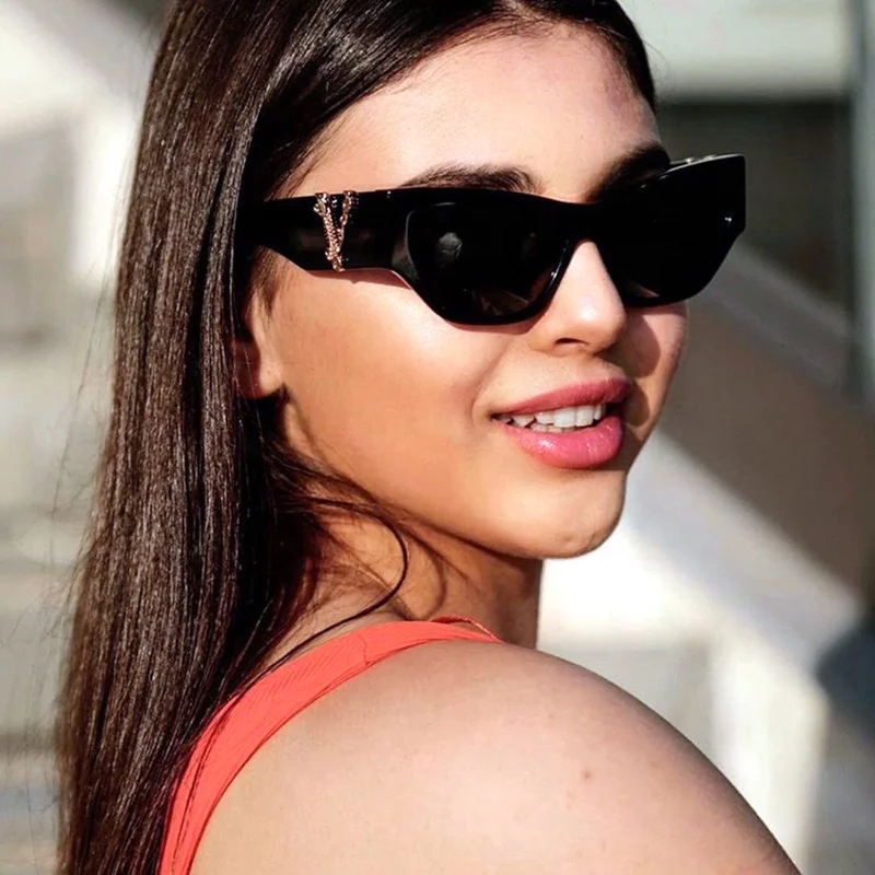 4383 New Arrival INS Style Sun Shades Exquisite Cat Eye Brand Sun Glasses With V Decoration Vogue Sunglasses 2021
4383 New Arrival INS Style Sun Shades Exquisite Cat Eye Brand Sun Glasses With V Decoration Vogue Sunglasses 2021