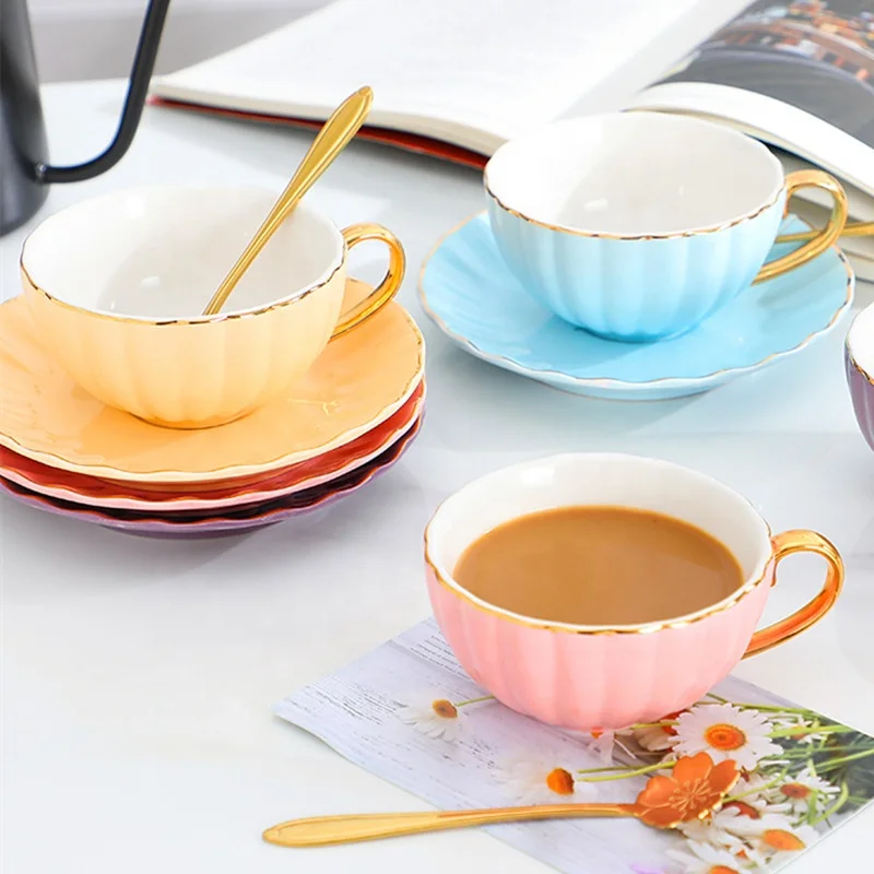 European-style luxury pumpkin ceramic gold tracing coffee cup and saucer household afternoon tea set, As picure or customized
European-style luxury pumpkin ceramic gold tracing coffee cup and saucer household afternoon tea set, As picure or customized