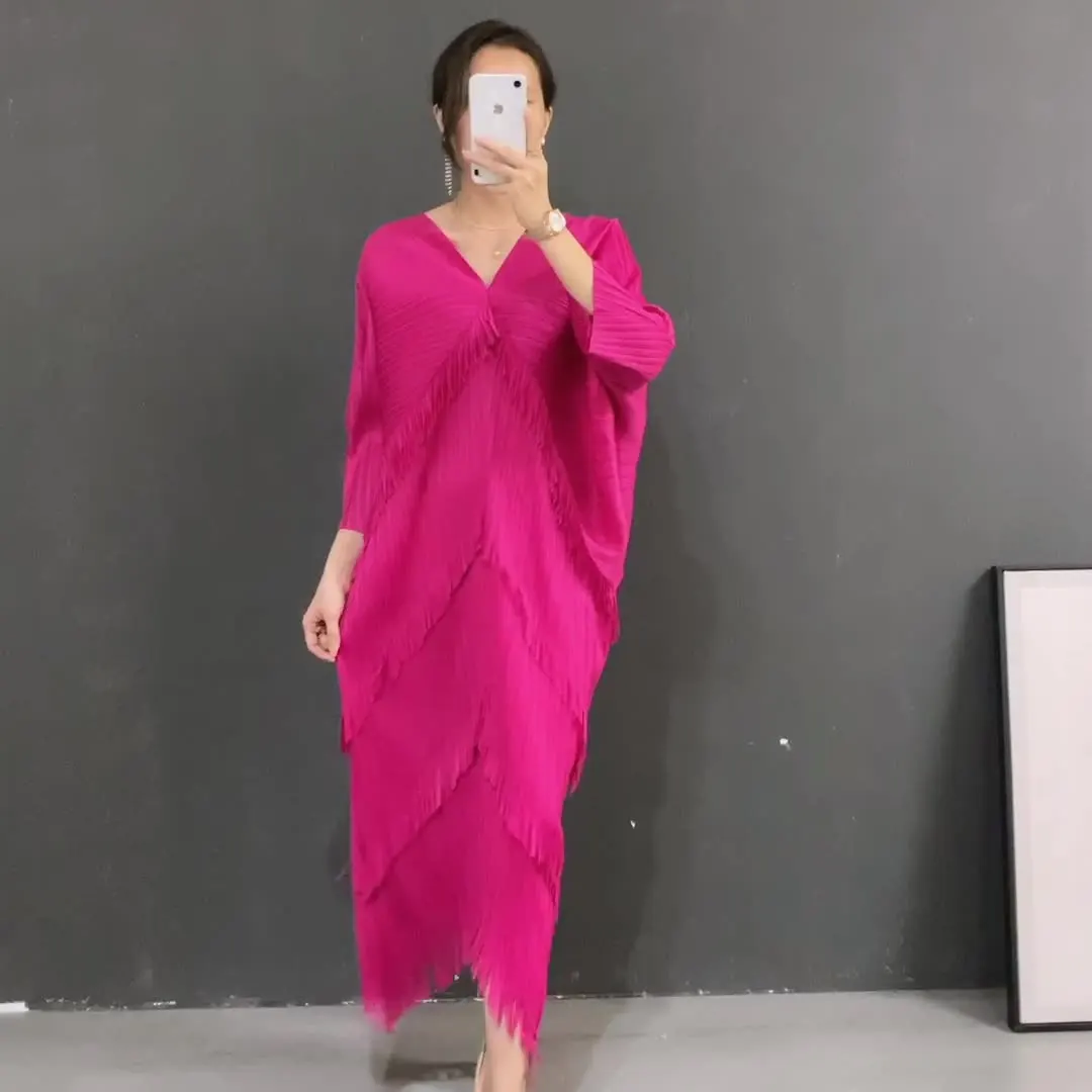 FXZ miyake pleated dress spring summer 2022 Solid V-neck bat-sleeve miyake pleats dresses, Customized color
FXZ miyake pleated dress spring summer 2022 Solid V-neck bat-sleeve miyake pleats dresses, Customized color