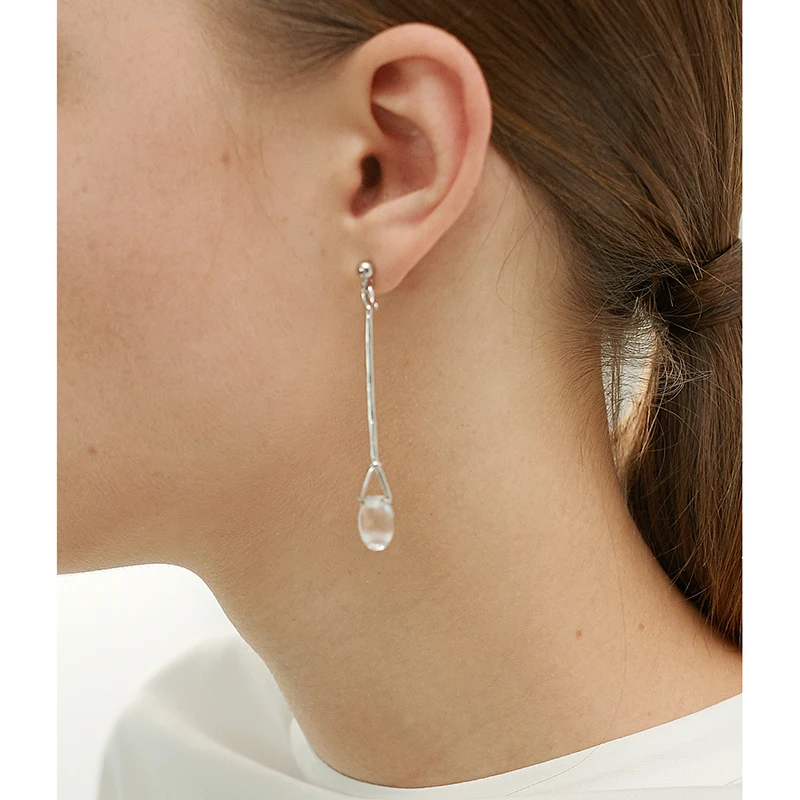 Waterdrop Clear Acrylic Earrings Resin Long Bar Dangle Tassel Earrings for Women Plain French Elegant Minimalist Jewelry 2021, Silver
Waterdrop Clear Acrylic Earrings Resin Long Bar Dangle Tassel Earrings for Women Plain French Elegant Minimalist Jewelry 2021, Silver
