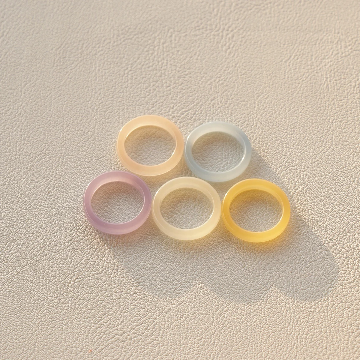 JUHU 2021 Fashion Acid Acrylic Acetate Simple clear colorful Ring Resin Ring set Jewelry Wholesale resin acrylic rings
JUHU 2021 Fashion Acid Acrylic Acetate Simple clear colorful Ring Resin Ring set Jewelry Wholesale resin acrylic rings