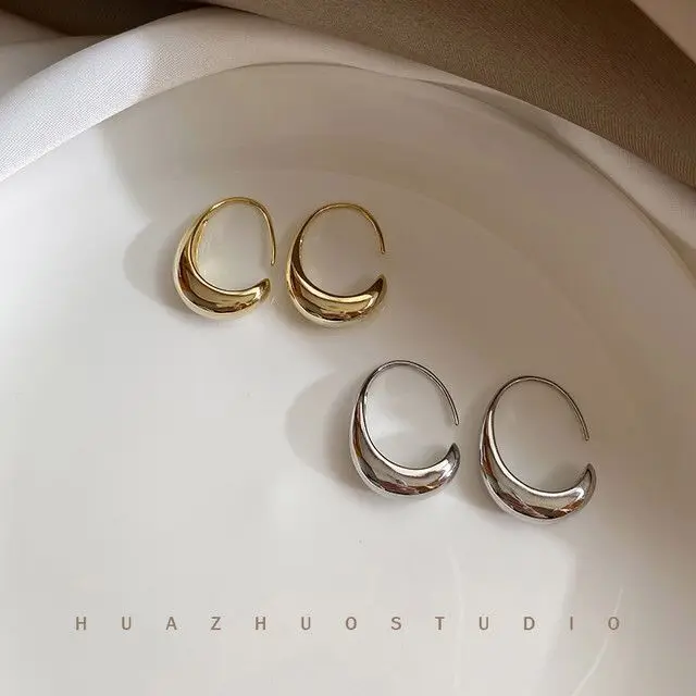 Brincos Tipo C Double C Shaped Arc Earrings Simple Design Alloy Metal Silver Color Hoop Earrings For Women
Brincos Tipo C Double C Shaped Arc Earrings Simple Design Alloy Metal Silver Color Hoop Earrings For Women