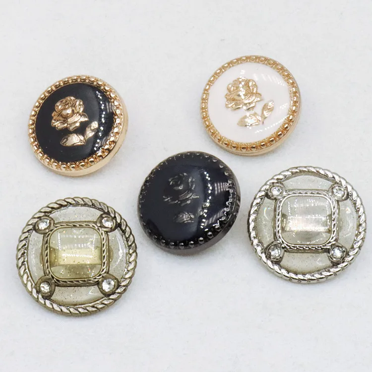 Chinese hot fashion custom inlaid pearl crystal lady coat buttons metal alloy buttons
Chinese hot fashion custom inlaid pearl crystal lady coat buttons metal alloy buttons