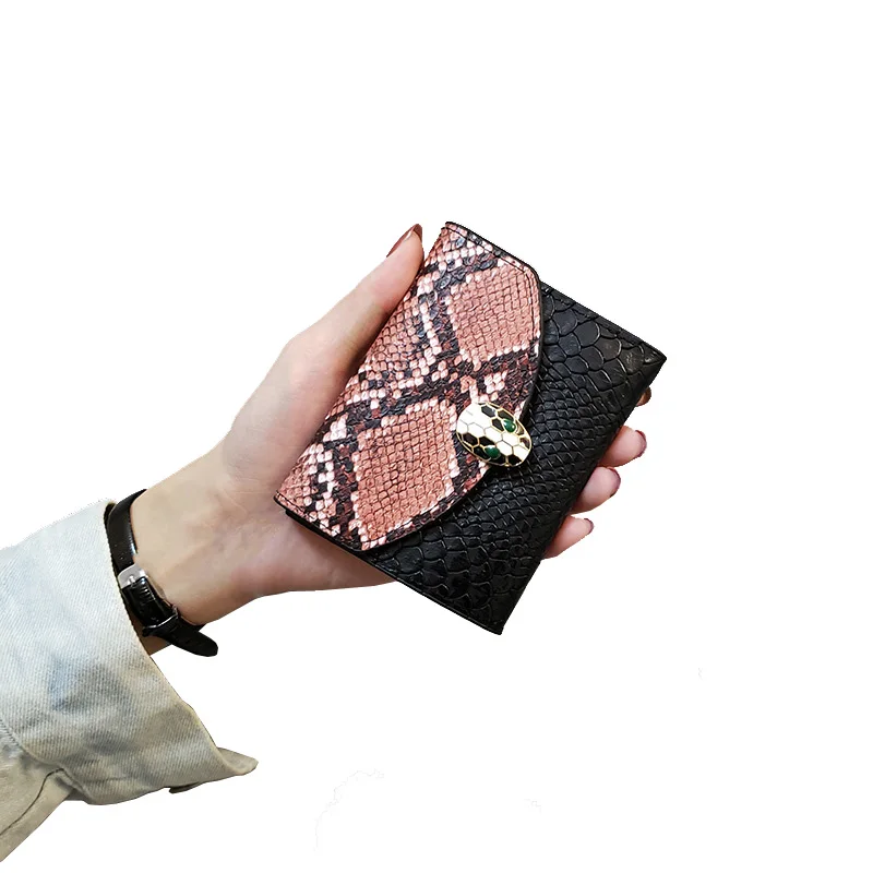 Wholesale new design cheap women PU snake skin handbags purses,fashion 3 fold python pattern girls short wallet
Wholesale new design cheap women PU snake skin handbags purses,fashion 3 fold python pattern girls short wallet