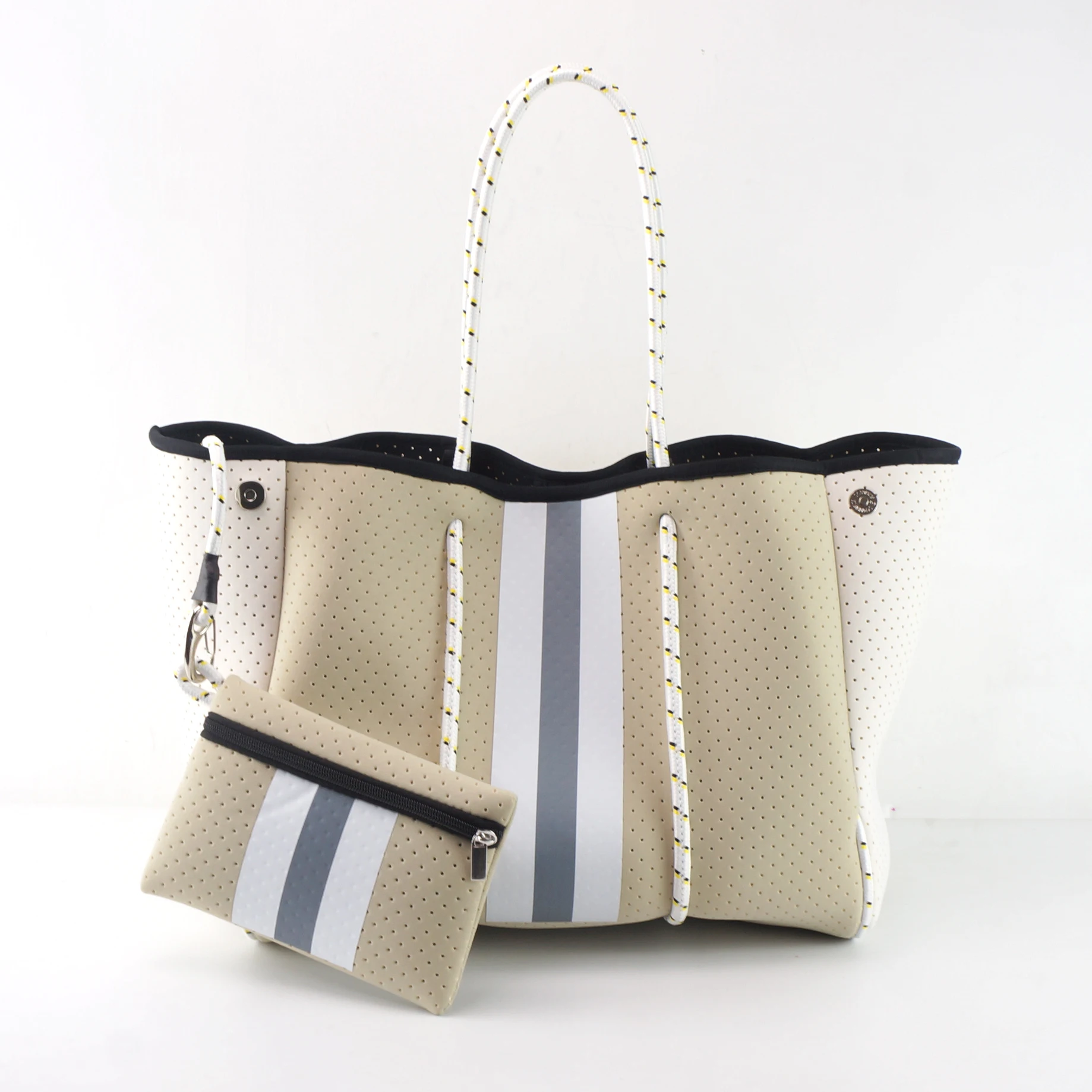 

2021 Fashion bag perforated neoprene beach handbag metallic neoprene tote bag hand bag for women, Accept customizable