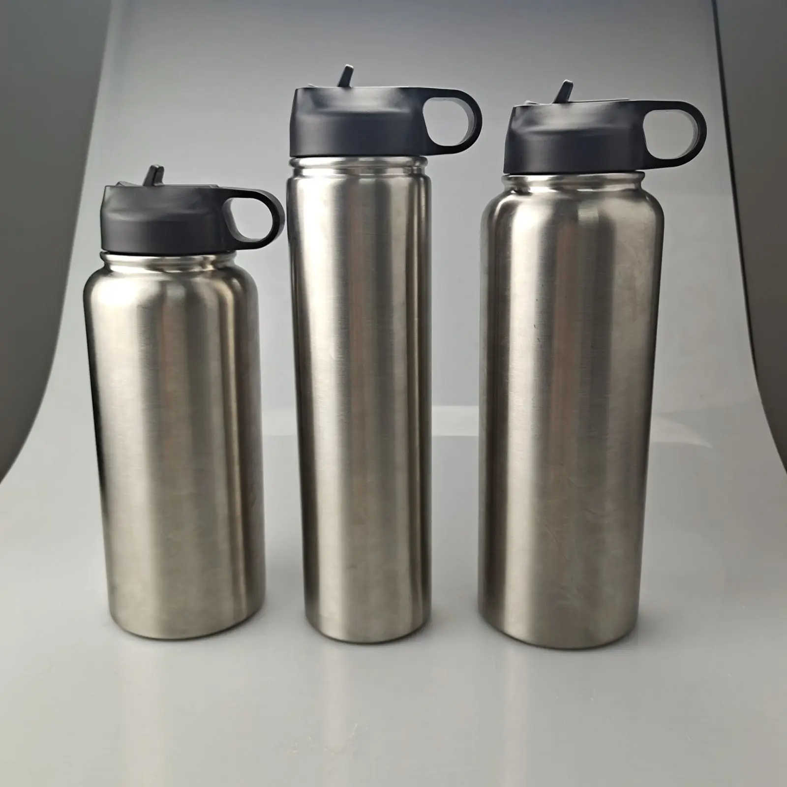 US warehouse Hot Selling Double Wall Stainless Steel Tumbler 18OZ Space Pot and Sport Water Battle Vacuum Space Cup Tumbler, Mental
US warehouse Hot Selling Double Wall Stainless Steel Tumbler 18OZ Space Pot and Sport Water Battle Vacuum Space Cup Tumbler, Mental