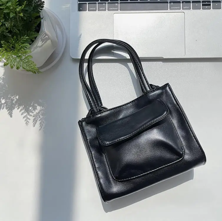 2021 Autumn/winter new fashion chic style sling cross bag handle tote bag large capacity PU soft handbag
2021 Autumn/winter new fashion chic style sling cross bag handle tote bag large capacity PU soft handbag