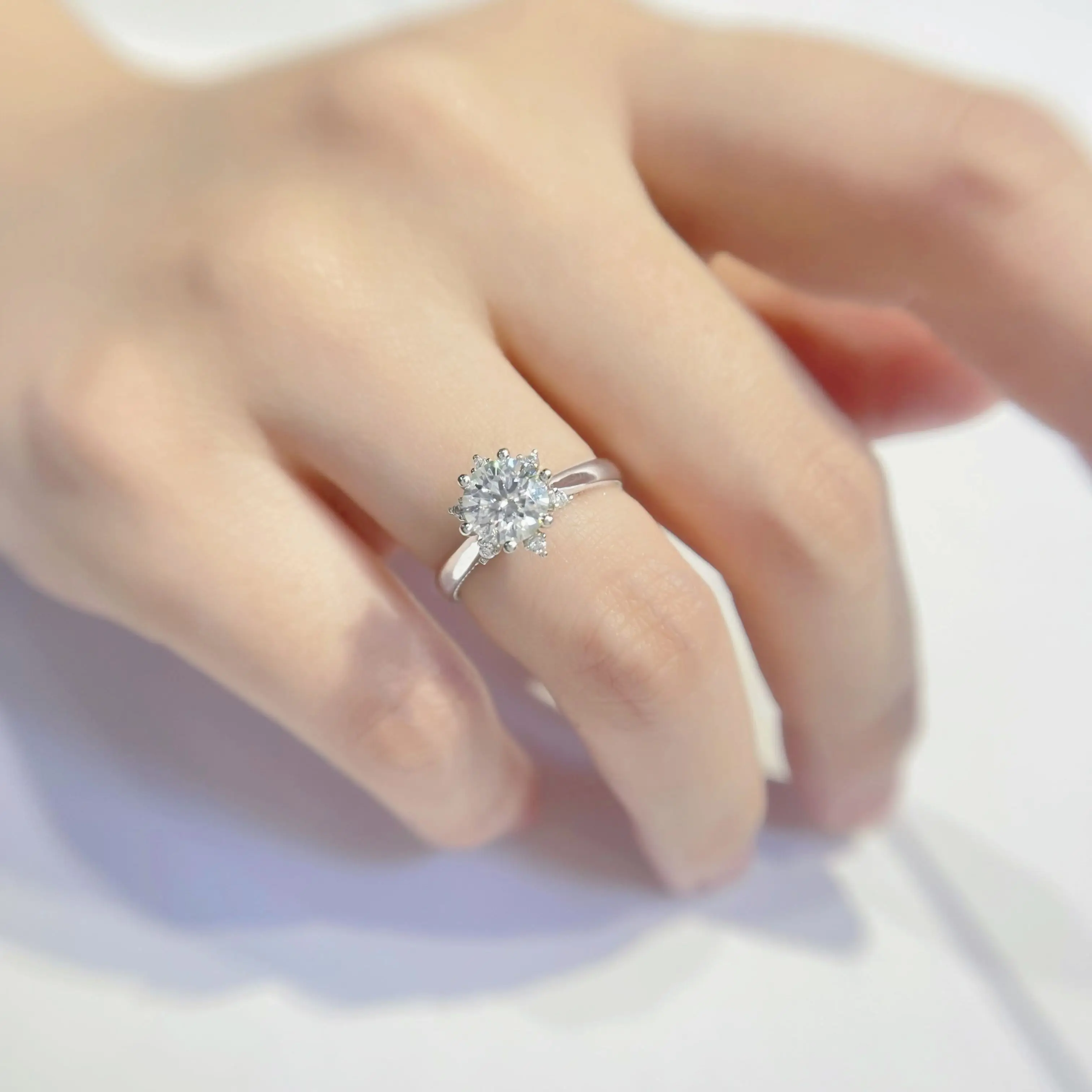 Factory customized diamond ring S925 silver ring 6.5mm 1 carat moissanite diamond wedding ring, Silver color
Factory customized diamond ring S925 silver ring 6.5mm 1 carat moissanite diamond wedding ring, Silver color