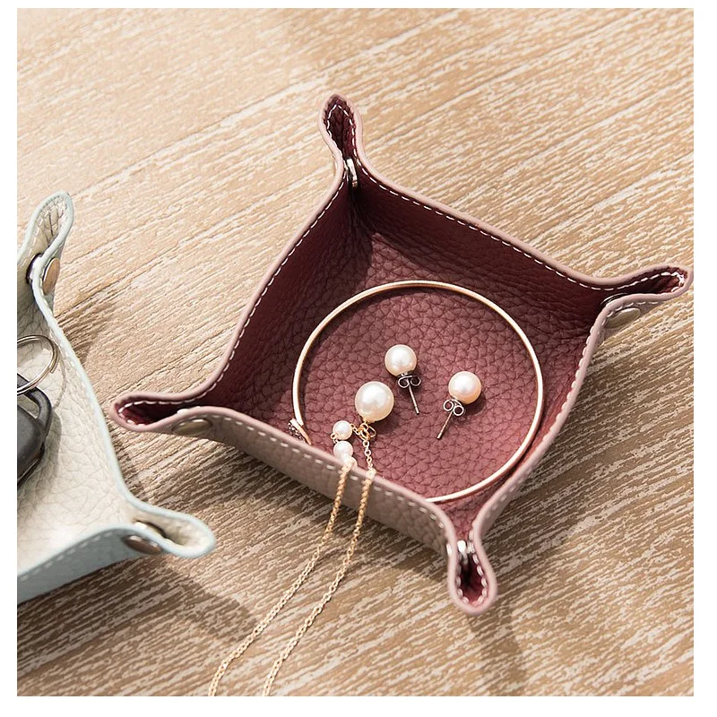 2021 Wholesale Ready Stock Leather high quality small size jewelry earring ring tray wedding ring tray, Multi- color / customized color
2021 Wholesale Ready Stock Leather high quality small size jewelry earring ring tray wedding ring tray, Multi- color / customized color