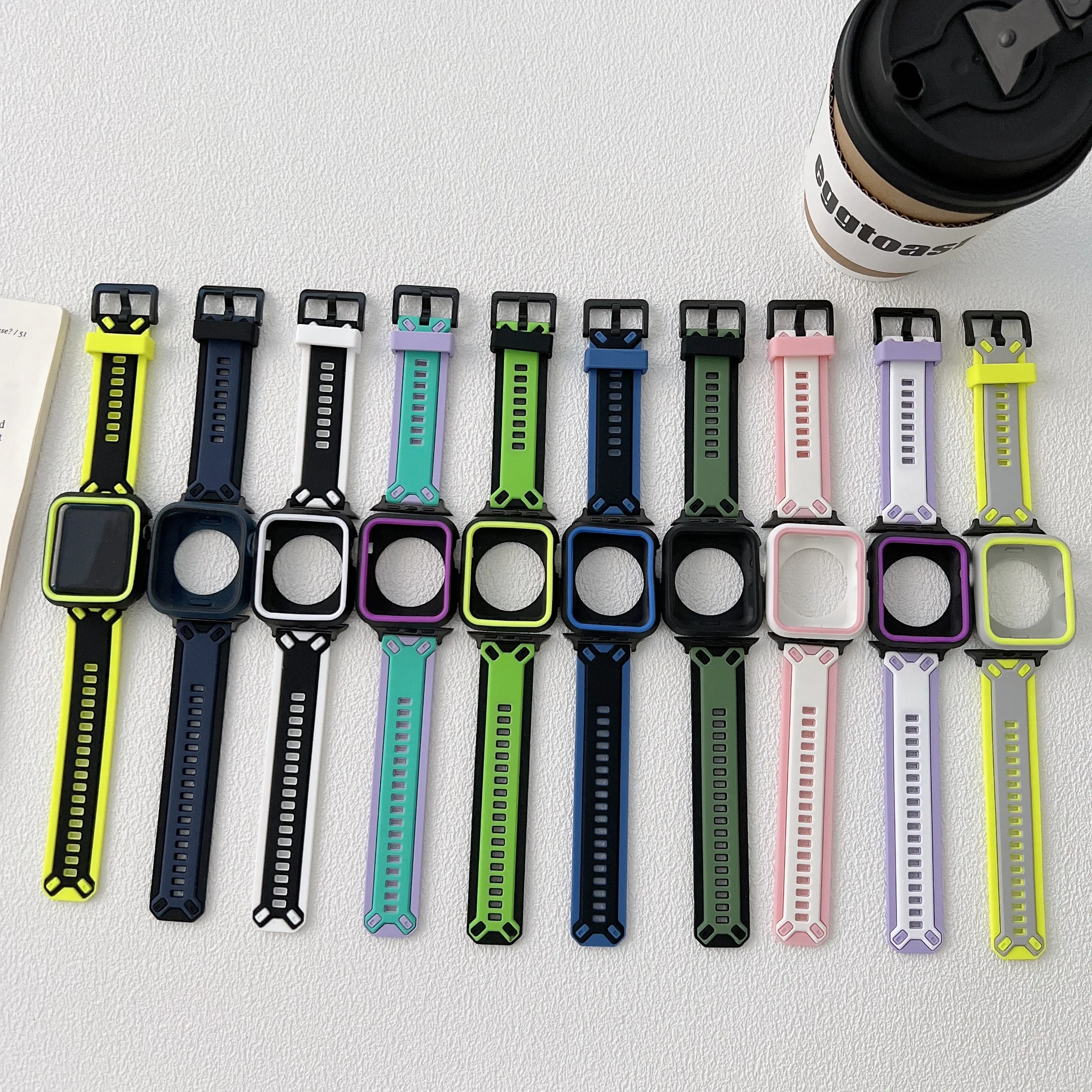 2022 hot selling Iwatch SE strap iwatch silicone strap two-color integrated strap case 41mm 45mm 40mm 44mm, Photo color
2022 hot selling Iwatch SE strap iwatch silicone strap two-color integrated strap case 41mm 45mm 40mm 44mm, Photo color