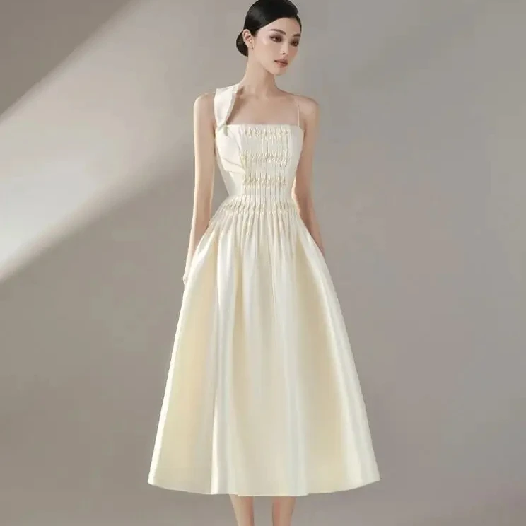 Bettergirl In stock heavy industry French strap dress Summer Bow white dress special interest light luxury dress
Bettergirl In stock heavy industry French strap dress Summer Bow white dress special interest light luxury dress