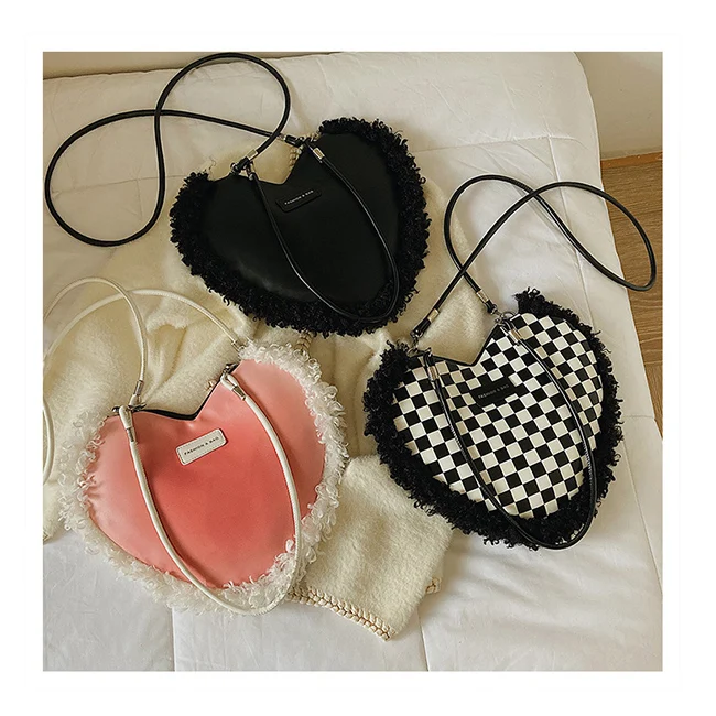 Ins Design Heart Shaped Shoulder Crossbody Bags Trendy Lambswool Rimmed Purses and Handbags New Checkerboard Lady Underarm Bags
Ins Design Heart Shaped Shoulder Crossbody Bags Trendy Lambswool Rimmed Purses and Handbags New Checkerboard Lady Underarm Bags