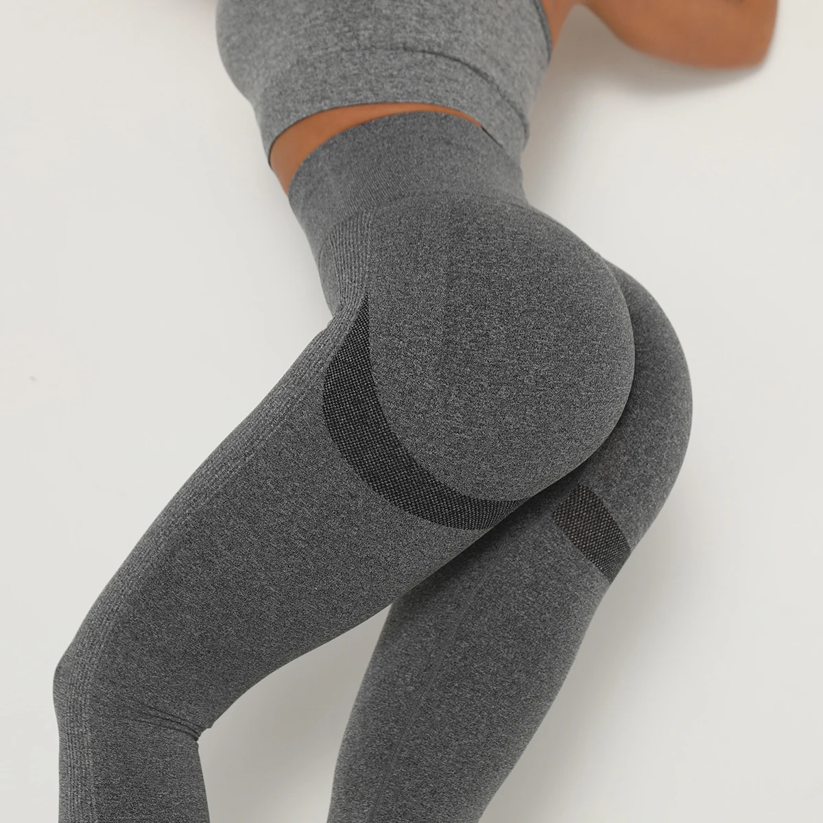 Factory wholesale sportswear yoga pants seamless jogging butt lift gym leggings for women
Factory wholesale sportswear yoga pants seamless jogging butt lift gym leggings for women