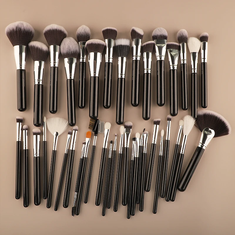 Factory high quality cruety free professional make up brush set soft black and silver 15pcs luxury makeup brush
Factory high quality cruety free professional make up brush set soft black and silver 15pcs luxury makeup brush