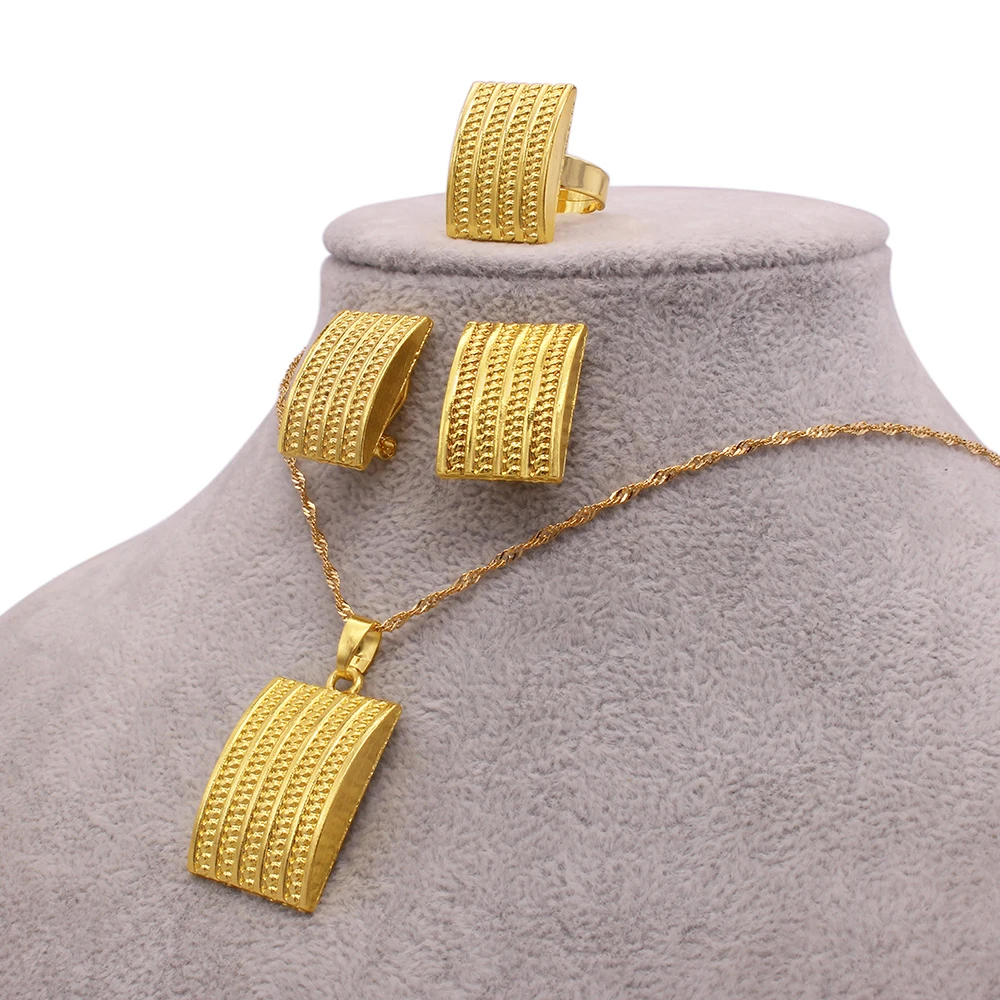 African Dubai fashion Gold Plated Fine Jewelry sets Necklace Pendant Earrings ring wedding bridal jewelry set gifts for women
African Dubai fashion Gold Plated Fine Jewelry sets Necklace Pendant Earrings ring wedding bridal jewelry set gifts for women