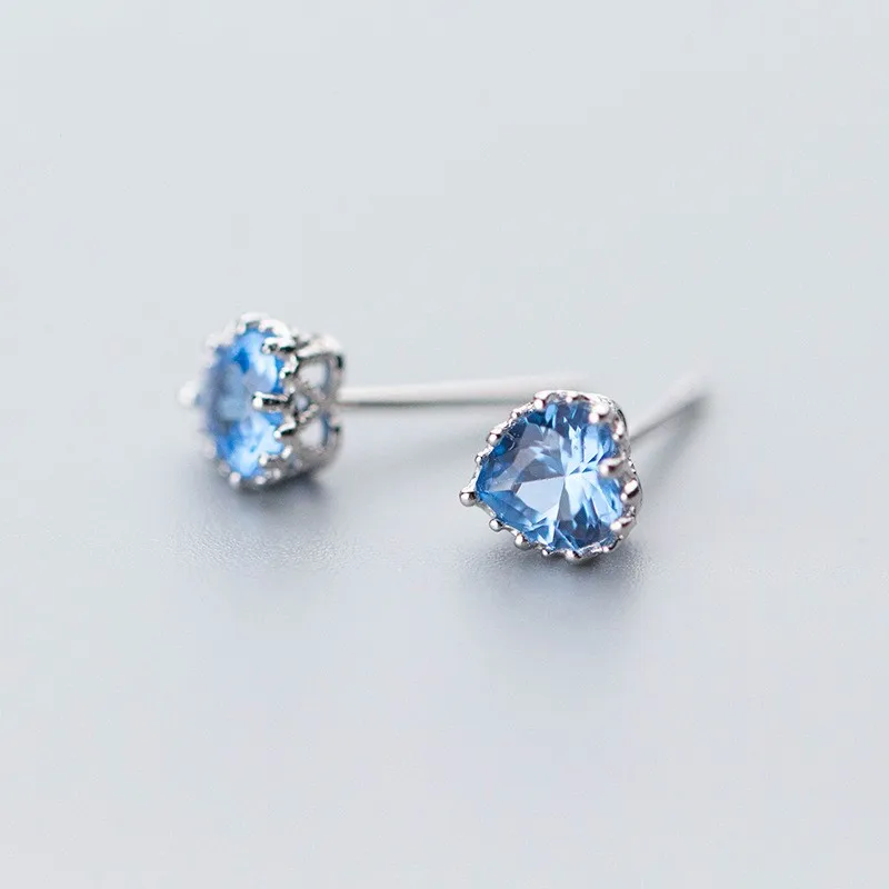 Hot Sale S925 Silver Blue Sea Color Heart Shape CZ Crystal Stud Earrings Blue Cubic Zircon Heart Sterling Silver Stud Earrings
Hot Sale S925 Silver Blue Sea Color Heart Shape CZ Crystal Stud Earrings Blue Cubic Zircon Heart Sterling Silver Stud Earrings