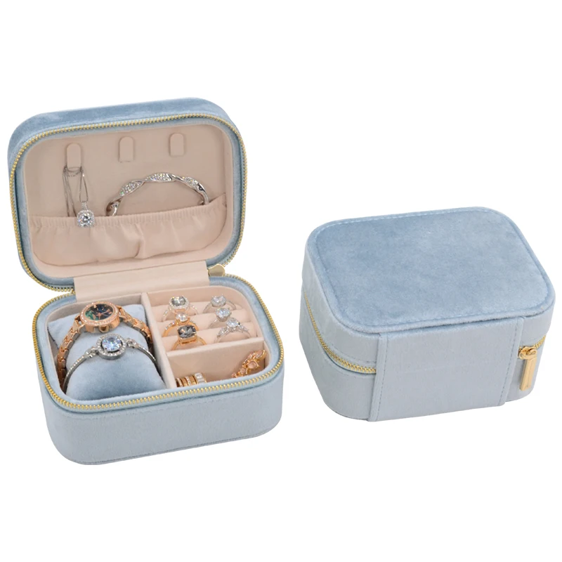 Display Luxury Logo Custom Case Travel Packaging High Quality Watch Jewelry Velvet Storage Box
Display Luxury Logo Custom Case Travel Packaging High Quality Watch Jewelry Velvet Storage Box
