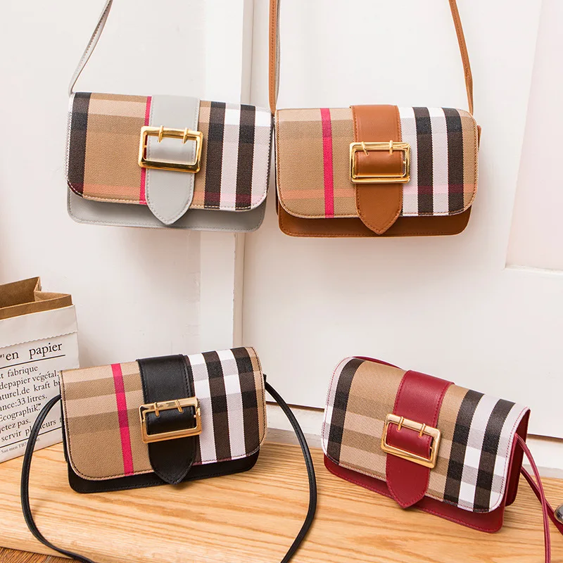 Plaid small shoulder messenger retro leather buckle student simple handbag, Customizable
Plaid small shoulder messenger retro leather buckle student simple handbag, Customizable