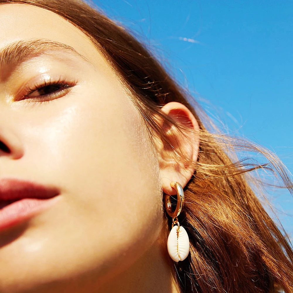 Boho Chic Jewelry Ohrringe Women New Gold Plated Coconut Sea Pearl Cowrie Shell Earring
Boho Chic Jewelry Ohrringe Women New Gold Plated Coconut Sea Pearl Cowrie Shell Earring