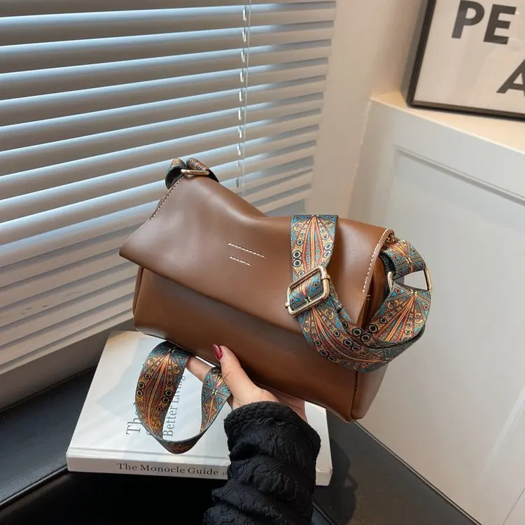 2023 New Arrival pu Leather Women Fashion Casual Messenger Bags Large Capacity Shoulder Bag
2023 New Arrival pu Leather Women Fashion Casual Messenger Bags Large Capacity Shoulder Bag