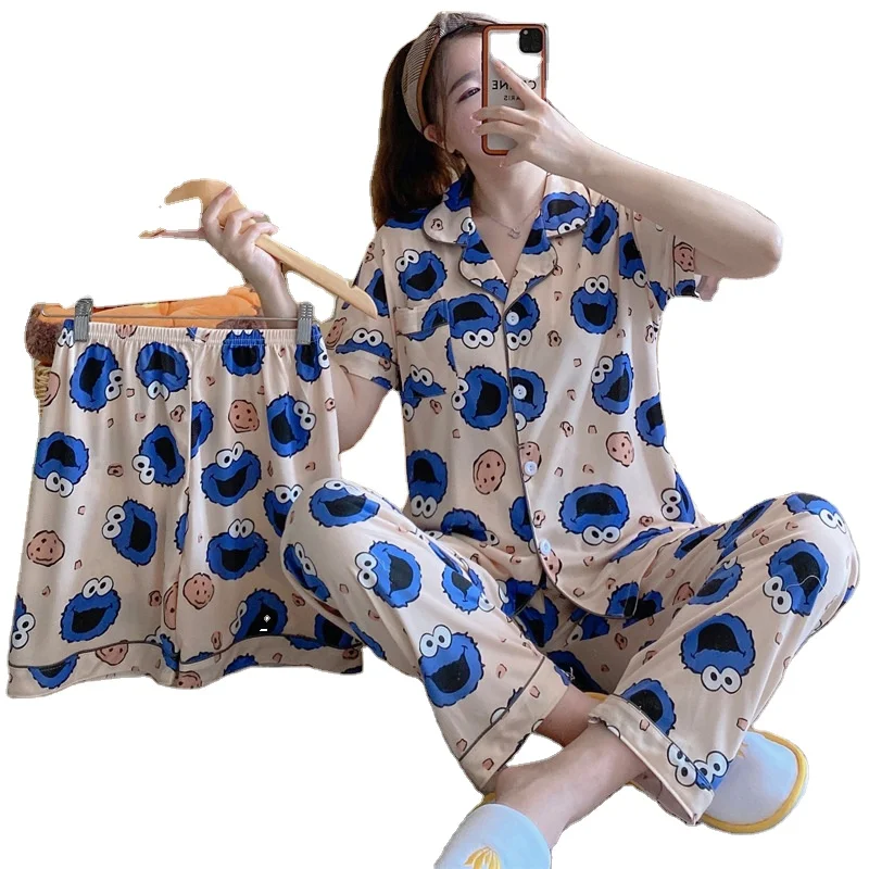 China Wholesale Women's Plus Size Pyjamas Cardigan Short Sleeved Trousers Shorts Three Pieces Set Breathable Designer Pajamas
China Wholesale Women's Plus Size Pyjamas Cardigan Short Sleeved Trousers Shorts Three Pieces Set Breathable Designer Pajamas