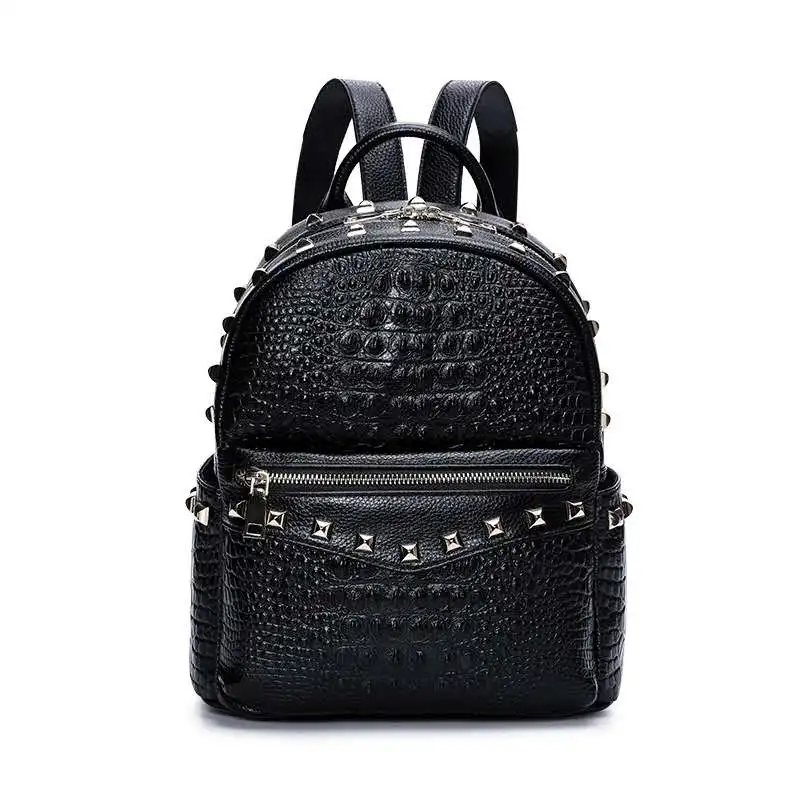 Factory Direct Large Capacity Backpack First Layer Cowhide Backpack With Rivets Women And Men Backpack 
Factory Direct Large Capacity Backpack First Layer Cowhide Backpack With Rivets Women And Men Backpack