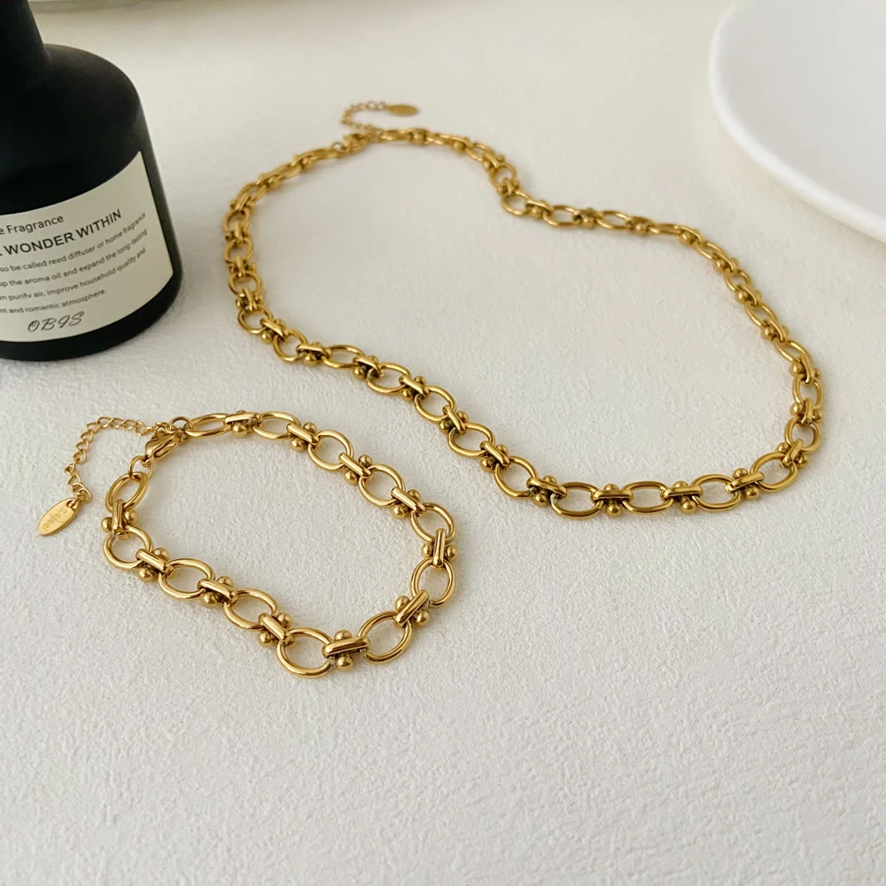 Fashion thick chain interlocking couple jewelry set stainless steel 18k gold splicing necklace bracelet
Fashion thick chain interlocking couple jewelry set stainless steel 18k gold splicing necklace bracelet