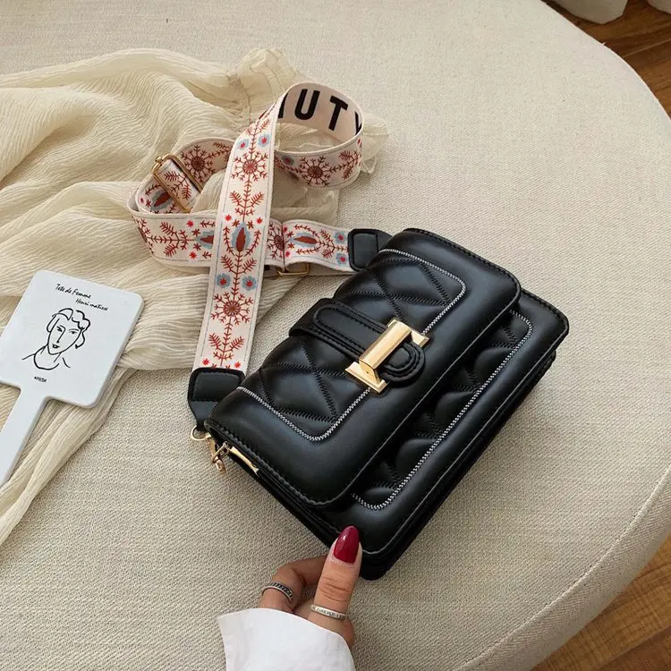 2021 New Retro Women Bag Body Cross Tote Pu New Tide Korean Fashion Belt Ladies Handbags
2021 New Retro Women Bag Body Cross Tote Pu New Tide Korean Fashion Belt Ladies Handbags