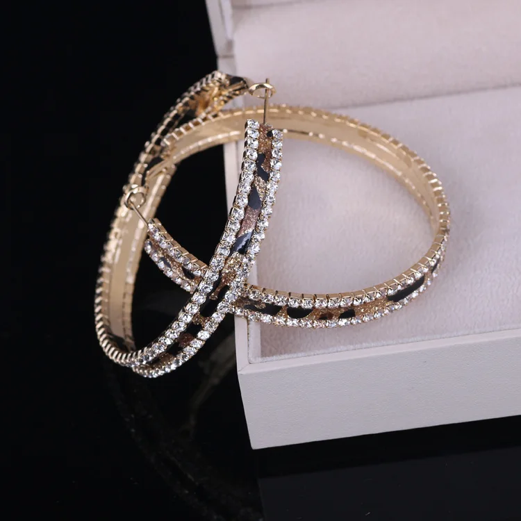 Women Fashion Leopard Print Full Crystal Large Hoop Earrings Leopard Print Big Circle Hoop Statement Earrings For Party
Women Fashion Leopard Print Full Crystal Large Hoop Earrings Leopard Print Big Circle Hoop Statement Earrings For Party