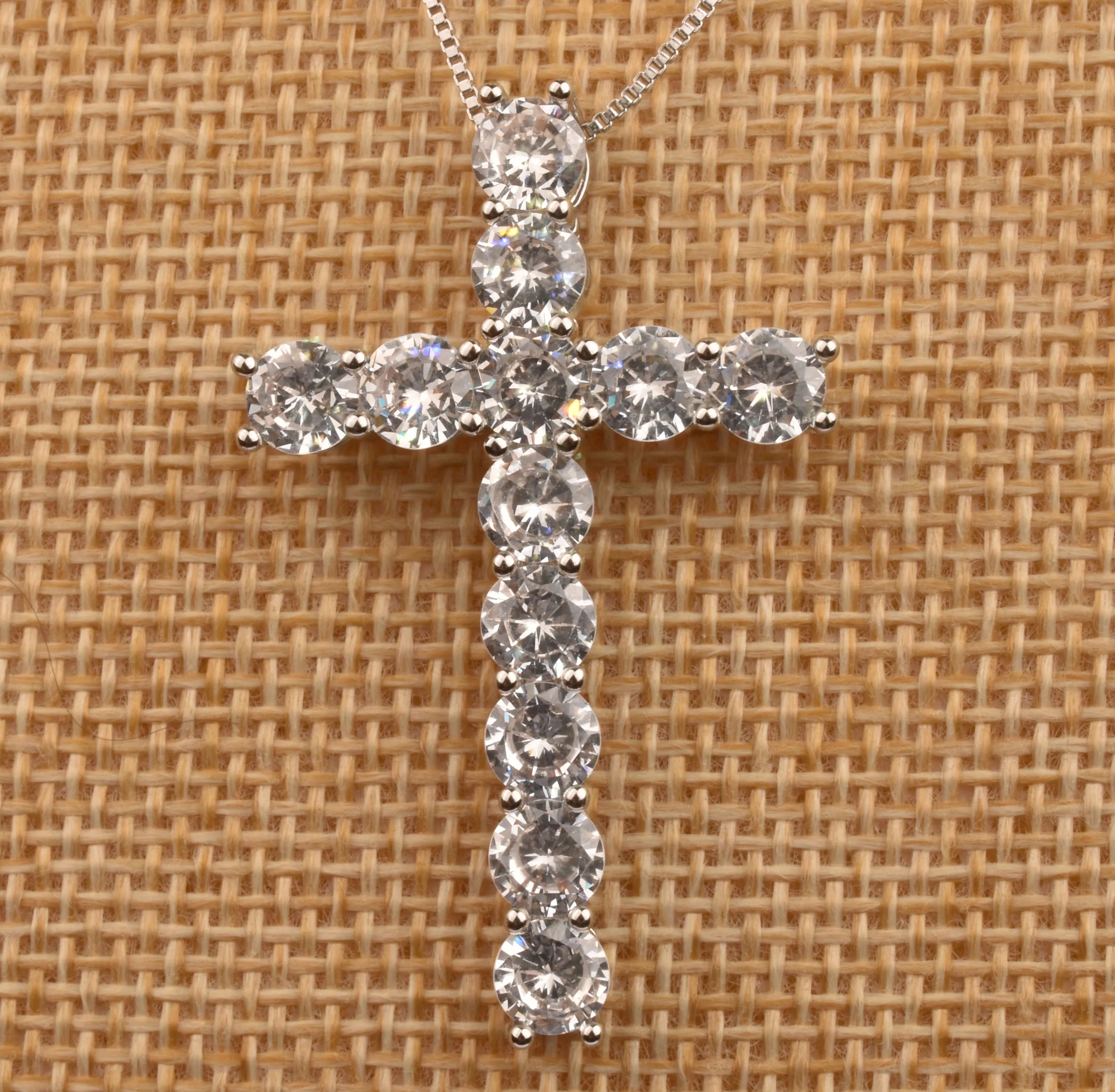 Factory Low Price Wholesale Diamond Cubic Zirconia CZ Gold Plated Cross necklace Pendant Jewelry diamond Necklace
Factory Low Price Wholesale Diamond Cubic Zirconia CZ Gold Plated Cross necklace Pendant Jewelry diamond Necklace