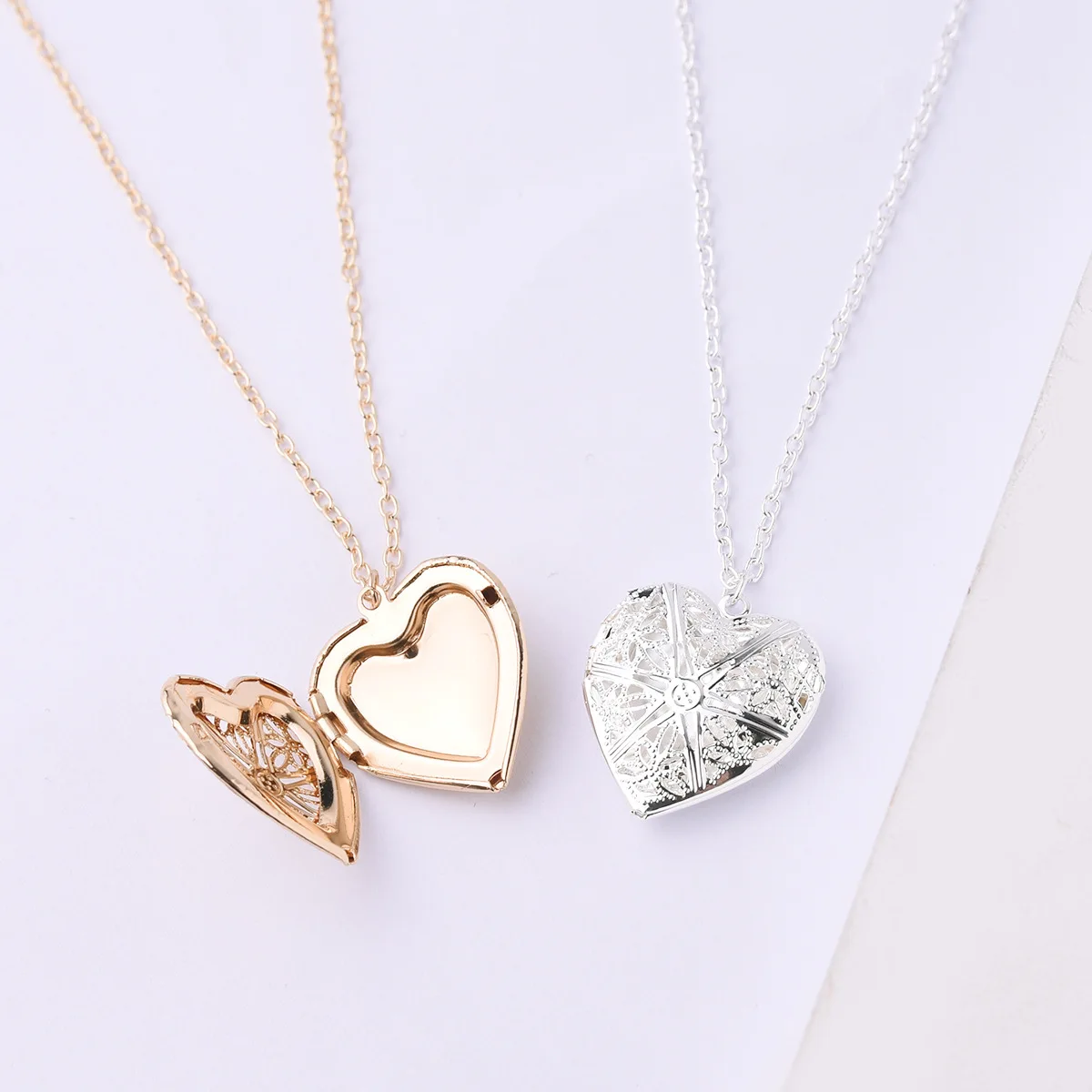 2021 women fashion hollow peach heart shape open small photos necklaces photos box gold chain pendant jewelry necklaces, 2 colors
2021 women fashion hollow peach heart shape open small photos necklaces photos box gold chain pendant jewelry necklaces, 2 colors