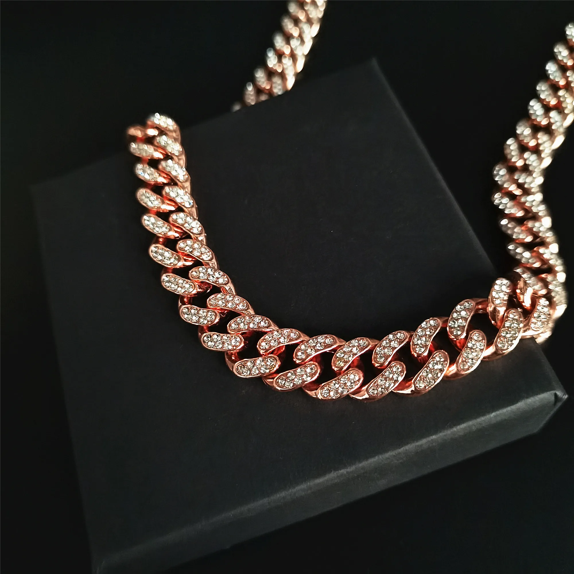 Wholesale 12mm 18k Gold Stainless Steel Cuban Link Chain Iced Out Jewelry Womens Necklace Gold Plated Cuban Chain For Men
Wholesale 12mm 18k Gold Stainless Steel Cuban Link Chain Iced Out Jewelry Womens Necklace Gold Plated Cuban Chain For Men