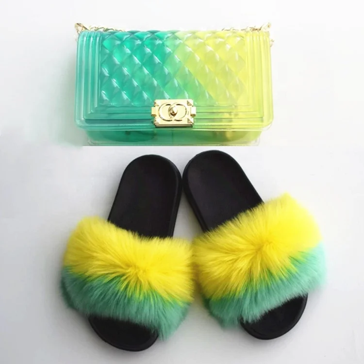 2020 Factory wholesale racoon faux fur slippers and purse sets women's sandals kids slippers
2020 Factory wholesale racoon faux fur slippers and purse sets women's sandals kids slippers