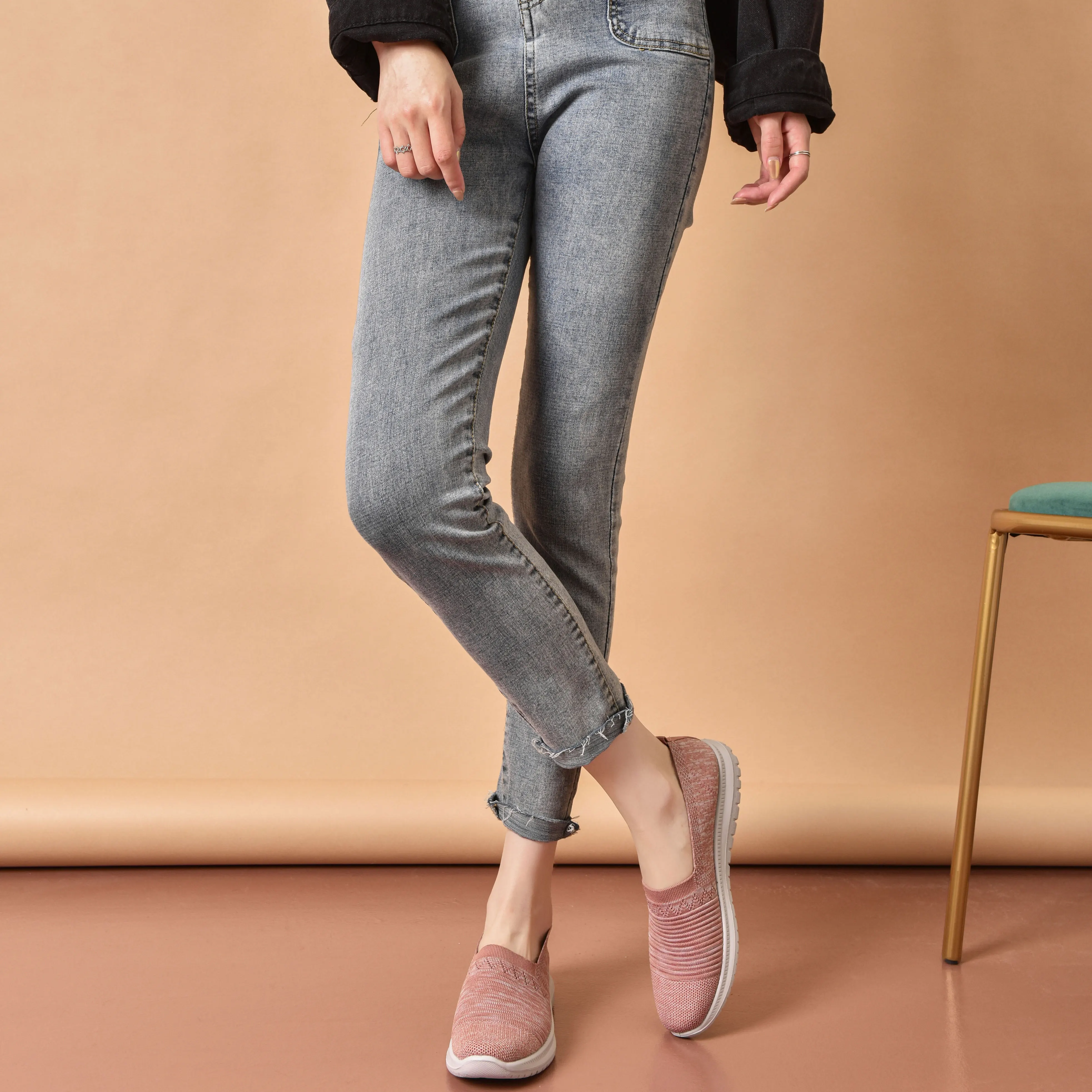 wholesale 2021 new arrival fly knitted breathable casual walking women flat shoes ladies flat casual shoes
wholesale 2021 new arrival fly knitted breathable casual walking women flat shoes ladies flat casual shoes