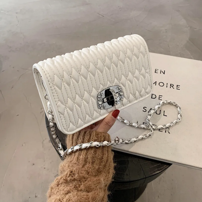 bag handbags 2021 popular new trendy fashion Korean version of folds chain embroidery thread rhinestone small square bag
bag handbags 2021 popular new trendy fashion Korean version of folds chain embroidery thread rhinestone small square bag
