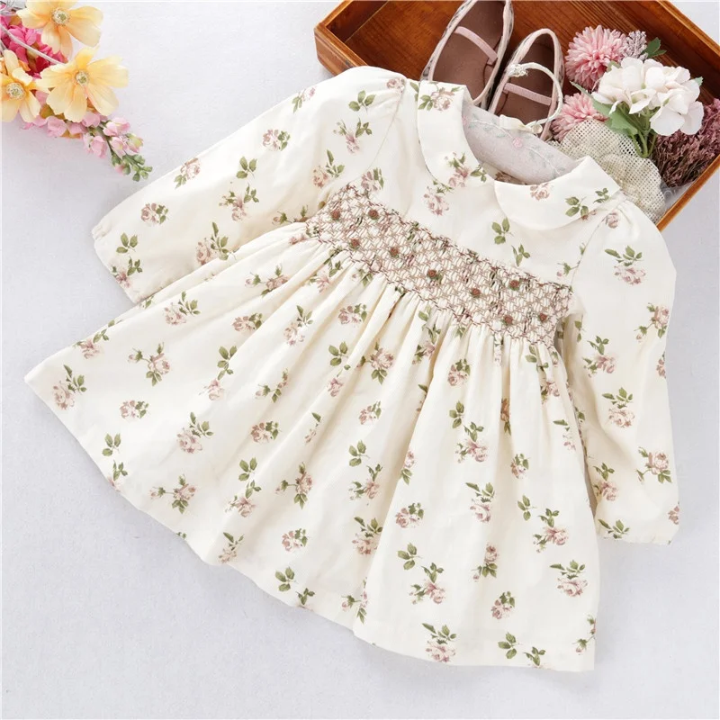 C20729 Winter corduroy beige flower christmas baby girls smocked dresses hand made long sleeve children clothes wholesale bishop
C20729 Winter corduroy beige flower christmas baby girls smocked dresses hand made long sleeve children clothes wholesale bishop