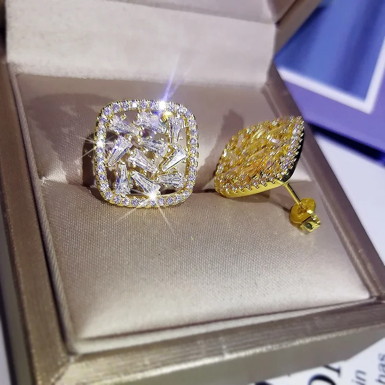 Luxury Female Square Zircon Stud Earrings Jewelry Classic Simple Geometric Crystal Earrings Wedding Earrings For Women, Picture shows
Luxury Female Square Zircon Stud Earrings Jewelry Classic Simple Geometric Crystal Earrings Wedding Earrings For Women, Picture shows