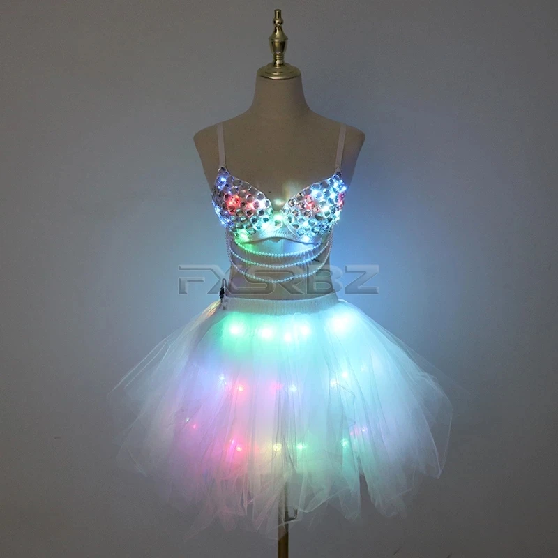 Nightclub stage show Luminous bikini Belly Dance LED Skirt Christmas Dance Party Sexy Girl Light Up Costume
Nightclub stage show Luminous bikini Belly Dance LED Skirt Christmas Dance Party Sexy Girl Light Up Costume