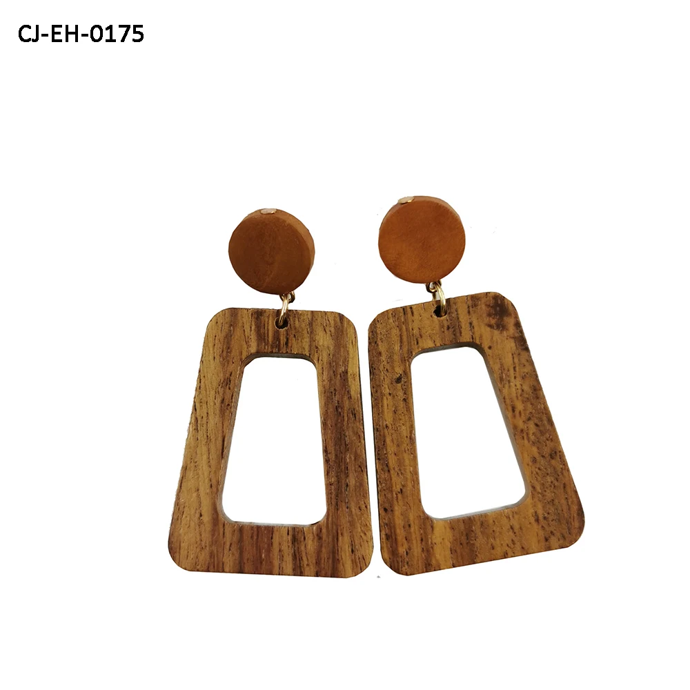 Korean version of hot new retro wooden geometric long earrings rattan wood street beat earrings wholesale
Korean version of hot new retro wooden geometric long earrings rattan wood street beat earrings wholesale